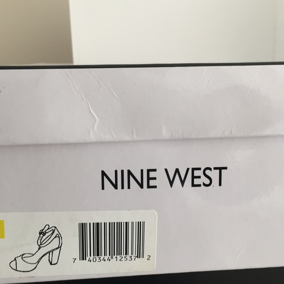 Nine West Platform Peep Toe Pump - size 9 - Picture 8 of 8